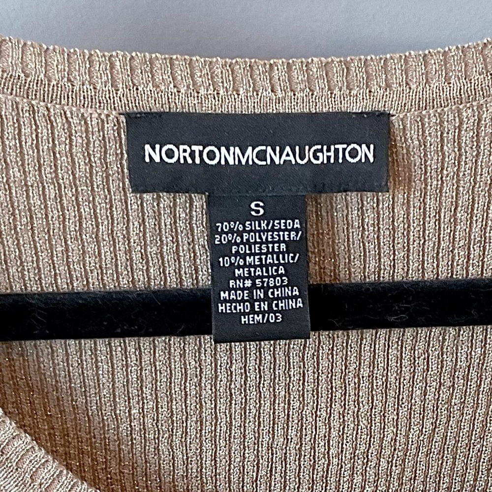 Norton McNaughton HolidayTop - Picture 5 of 6